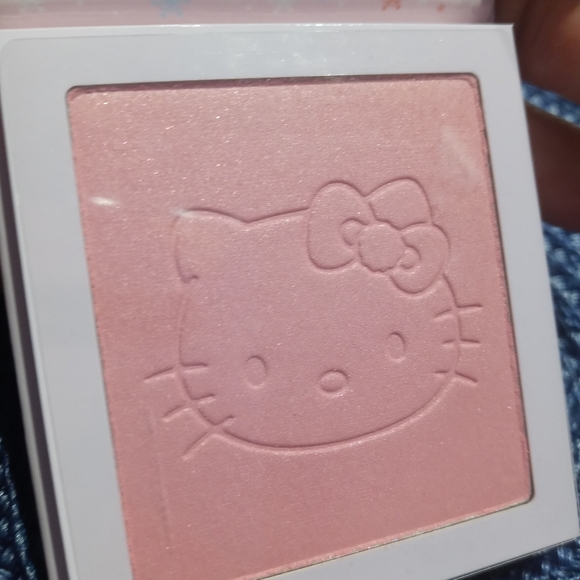 Hello Kitty & Friends Pressed Cheek Powders x Colourpop NIB 2 POWDERS - Picture 2 of 6
